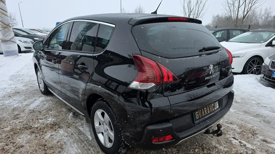 PEUGEOT 3008 -