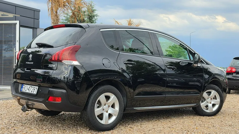 PEUGEOT 3008 -