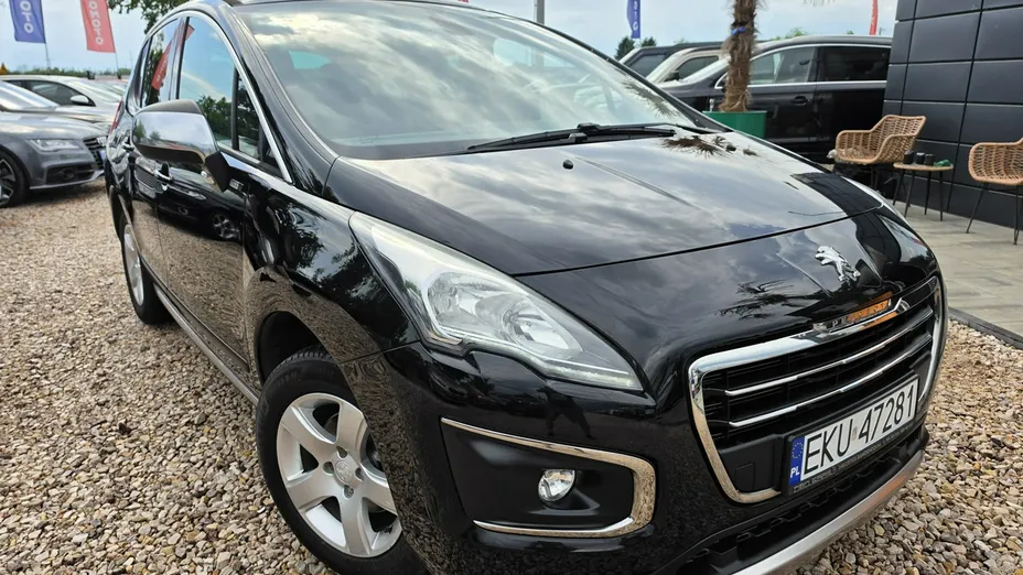 PEUGEOT 3008 -