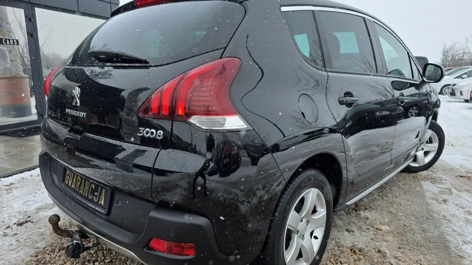 PEUGEOT 3008 -