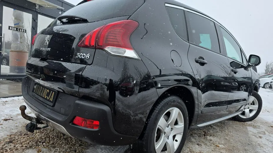 PEUGEOT 3008 -