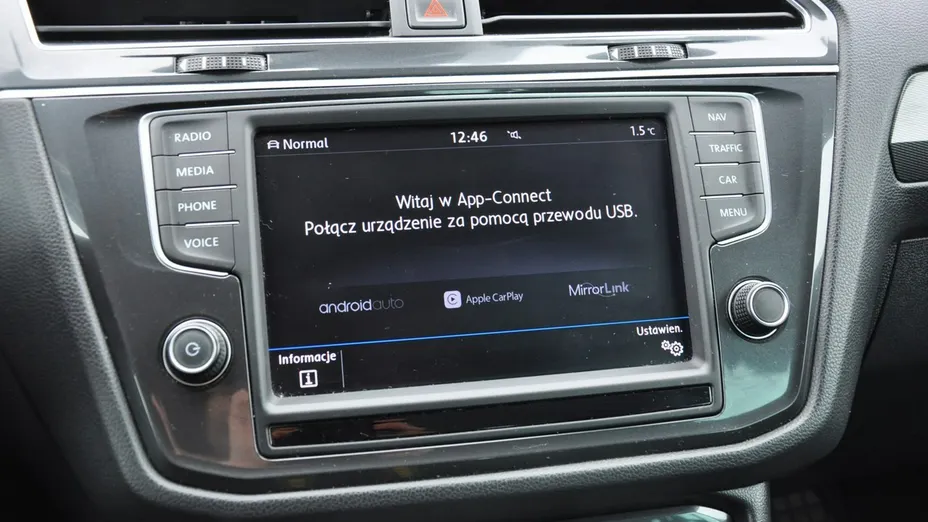 VOLKSWAGEN Tiguan -
