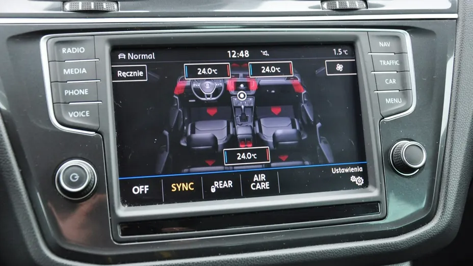 VOLKSWAGEN Tiguan -