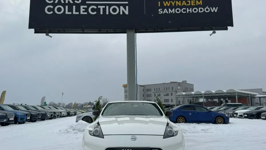 NISSAN 370 Z -
