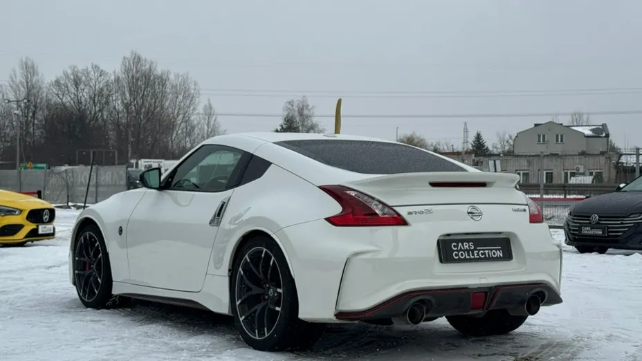 NISSAN 370 Z -