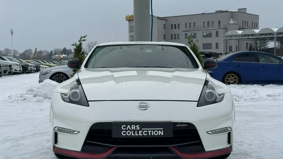 NISSAN 370 Z -