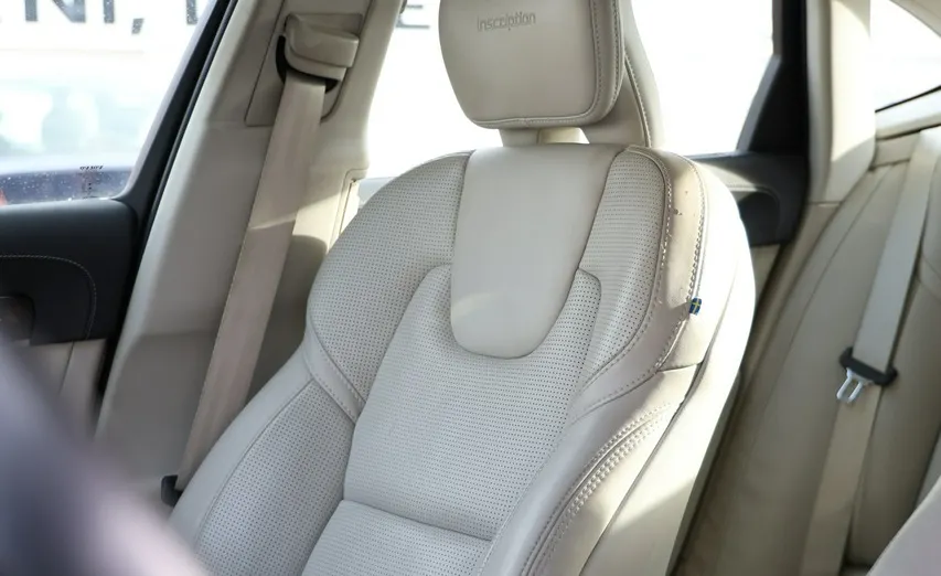 VOLVO S90 -