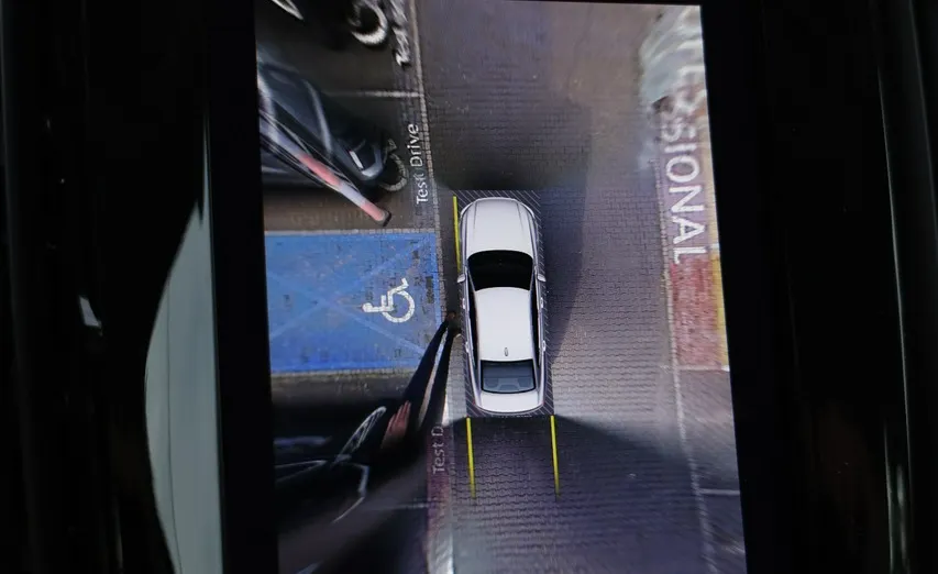 VOLVO S90 -