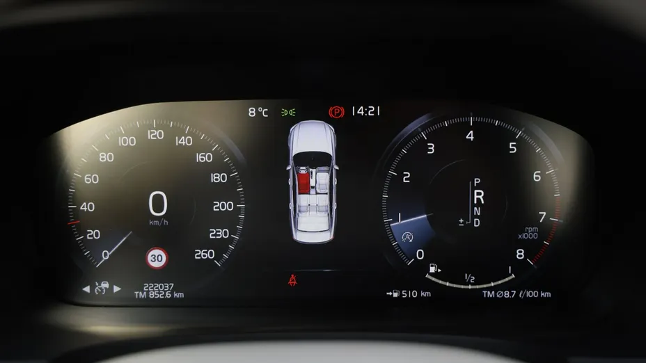 VOLVO S90 -