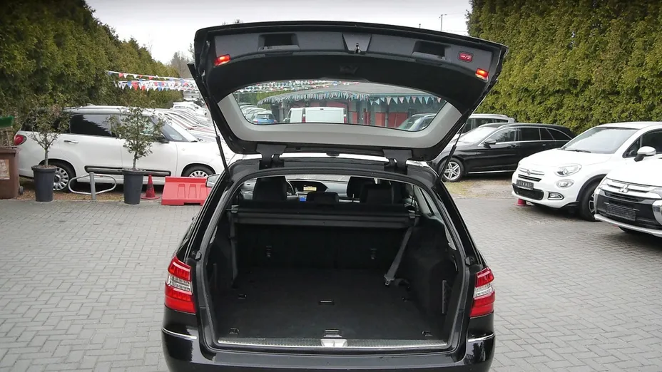 MERCEDES-BENZ E Klasa -