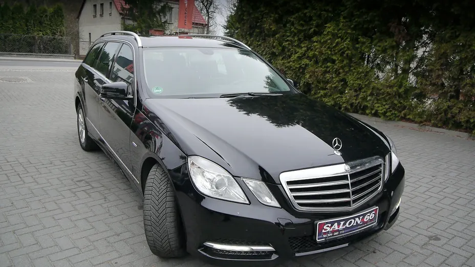 MERCEDES-BENZ E Klasa -