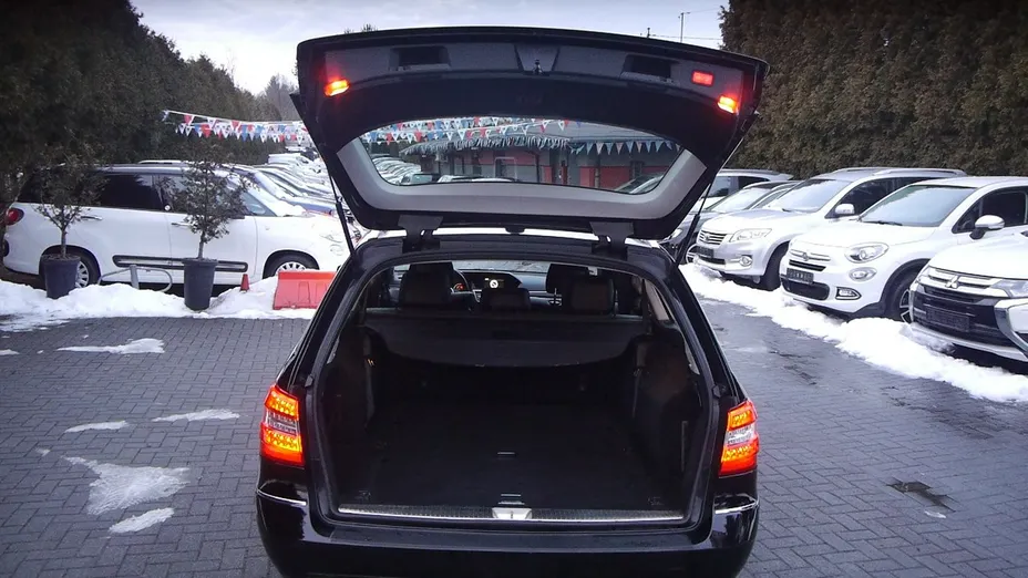 MERCEDES-BENZ E Klasa -
