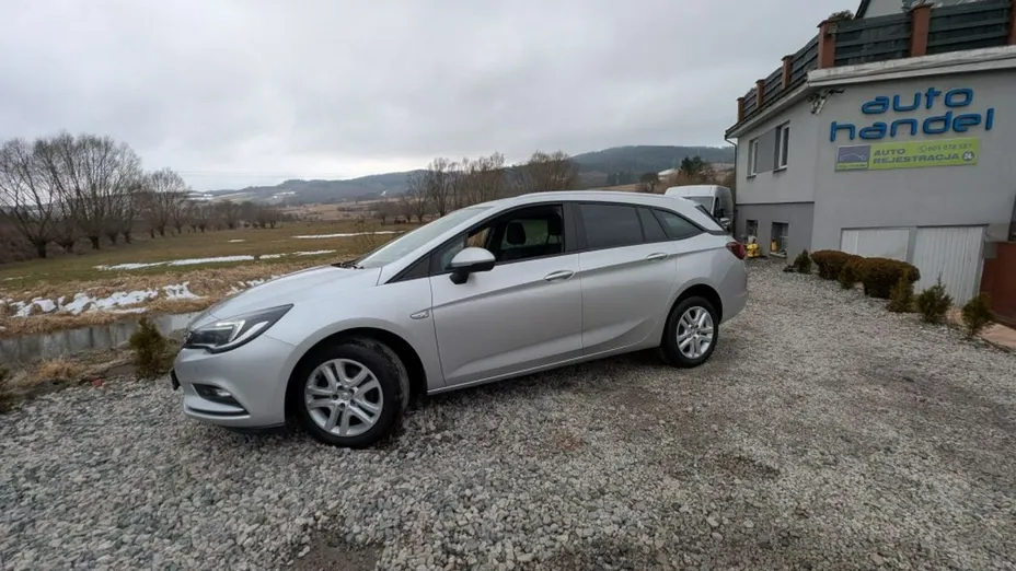 OPEL Astra -
