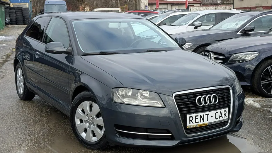 AUDI A3 -