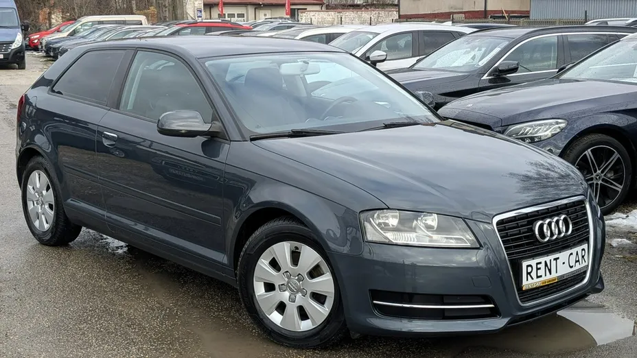 AUDI A3 -