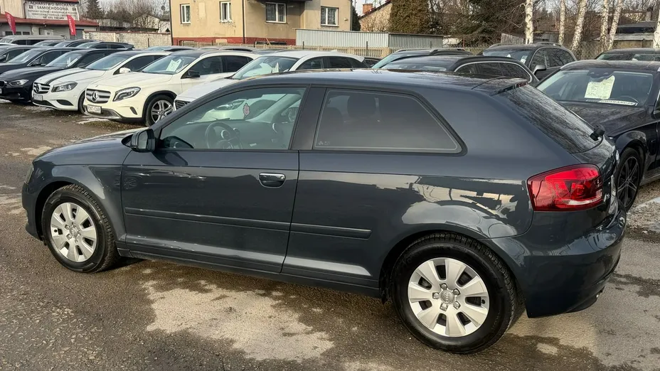 AUDI A3 -