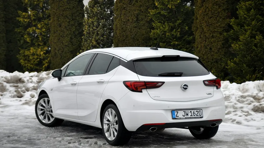 OPEL Astra -