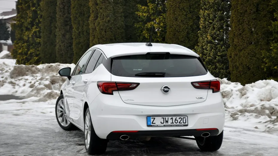 OPEL Astra -
