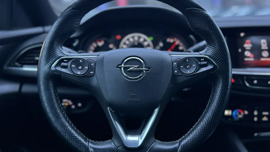 OPEL Insignia -
