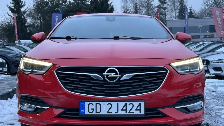 OPEL Insignia -