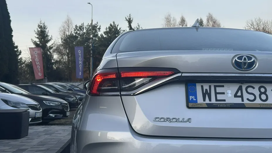 TOYOTA Corolla -