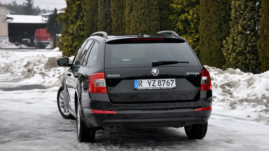 SKODA Octavia -
