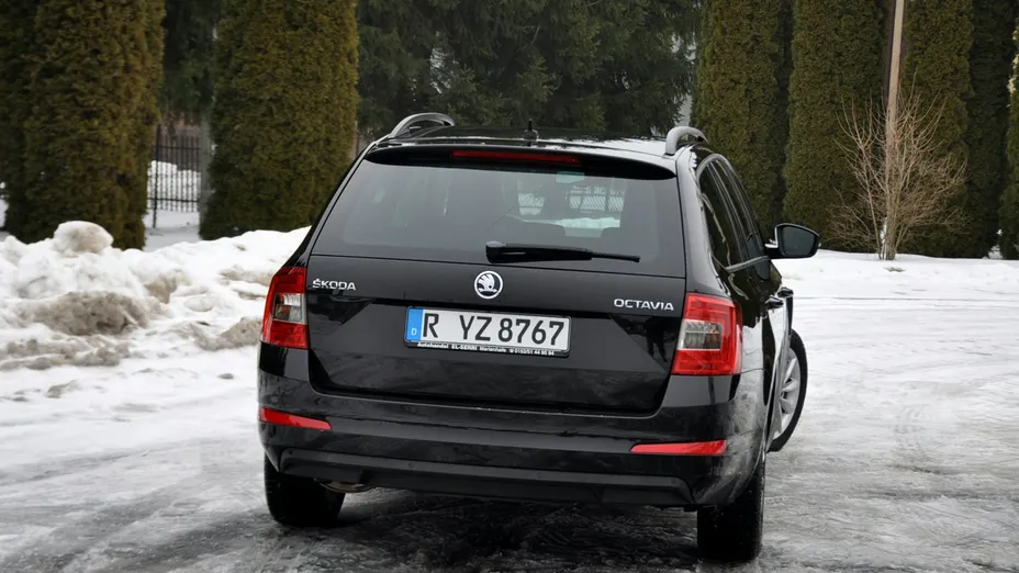 SKODA Octavia -