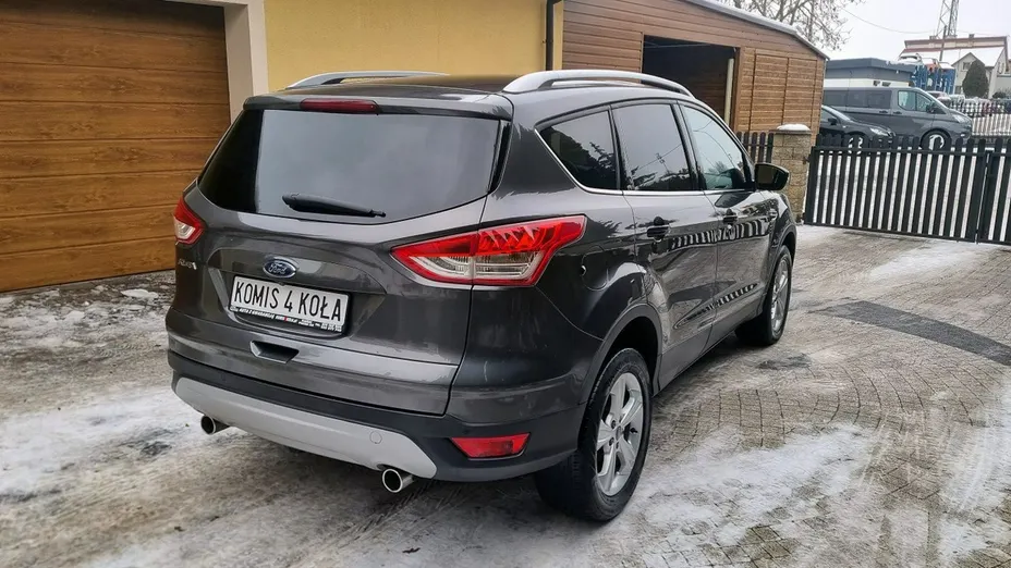 FORD Kuga -