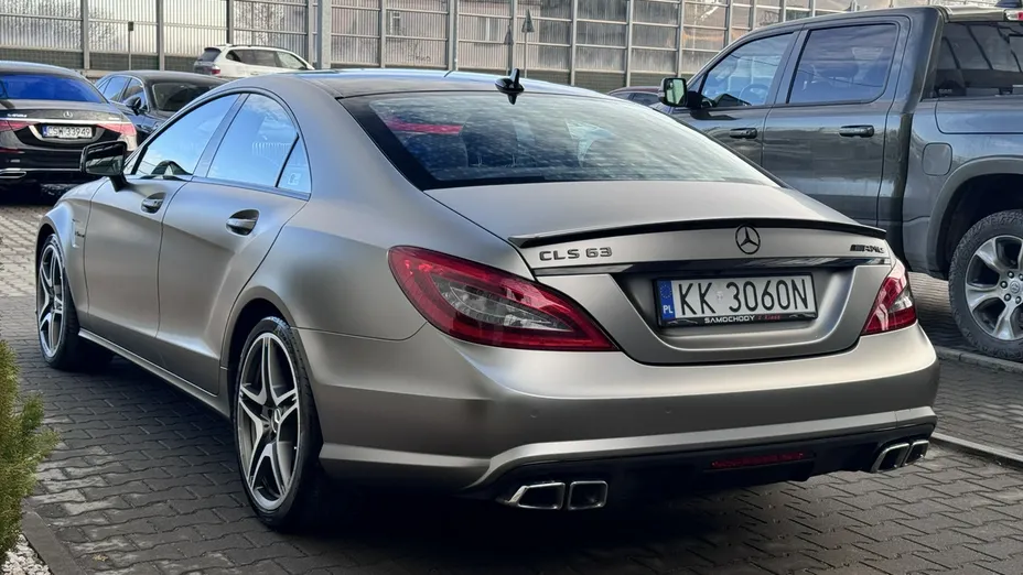 MERCEDES-BENZ CLS -