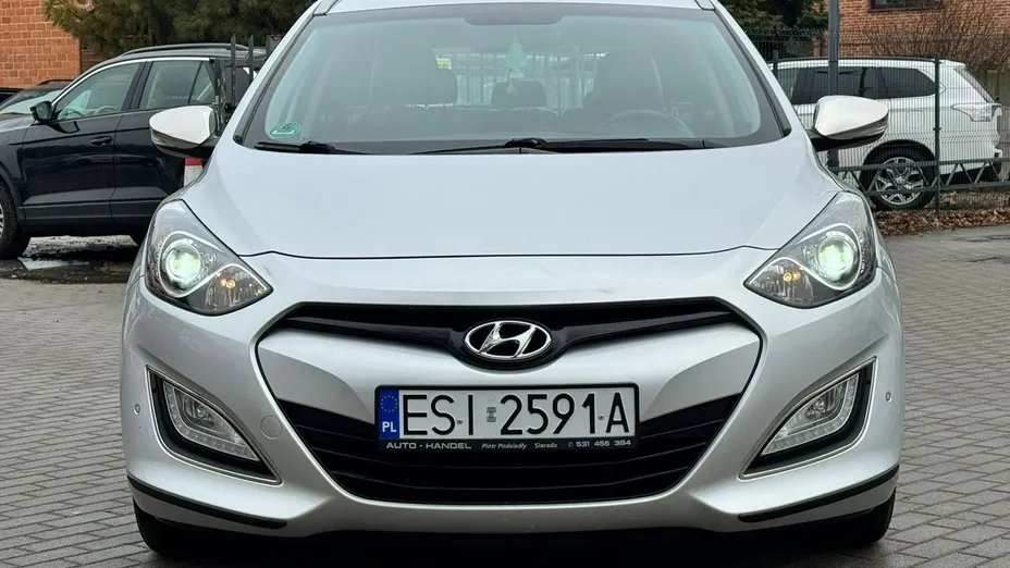 HYUNDAI i30 -
