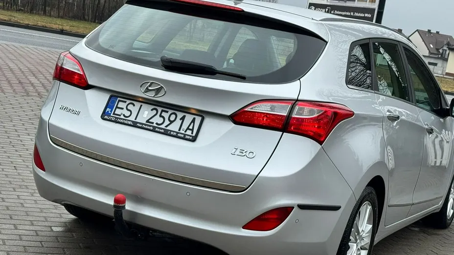 HYUNDAI i30 -