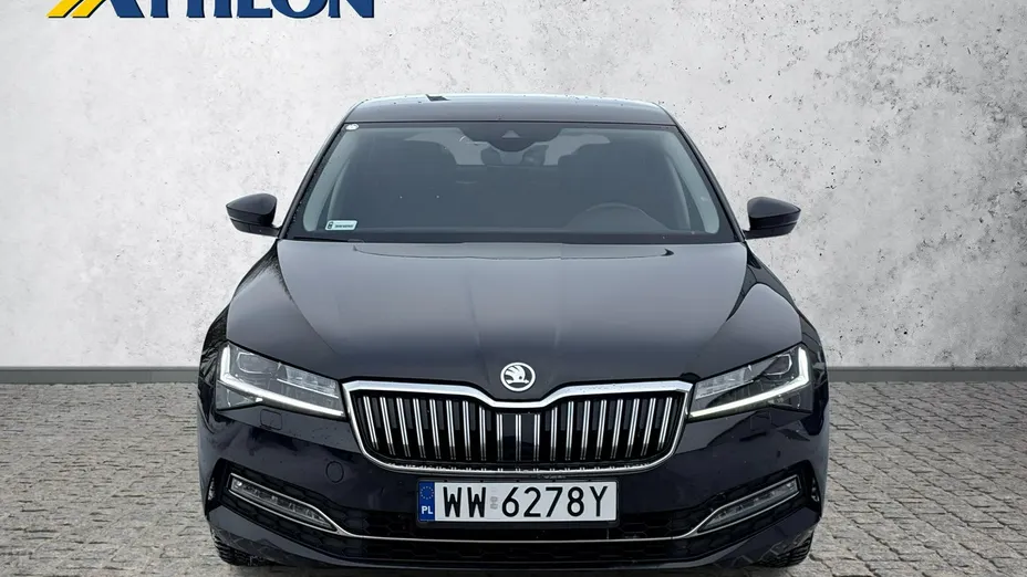 SKODA Superb -