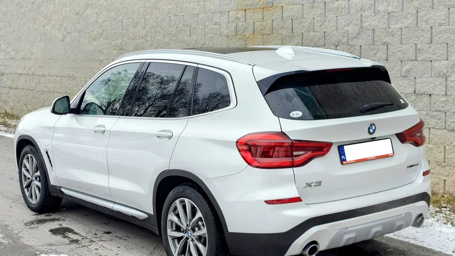 BMW X3 -