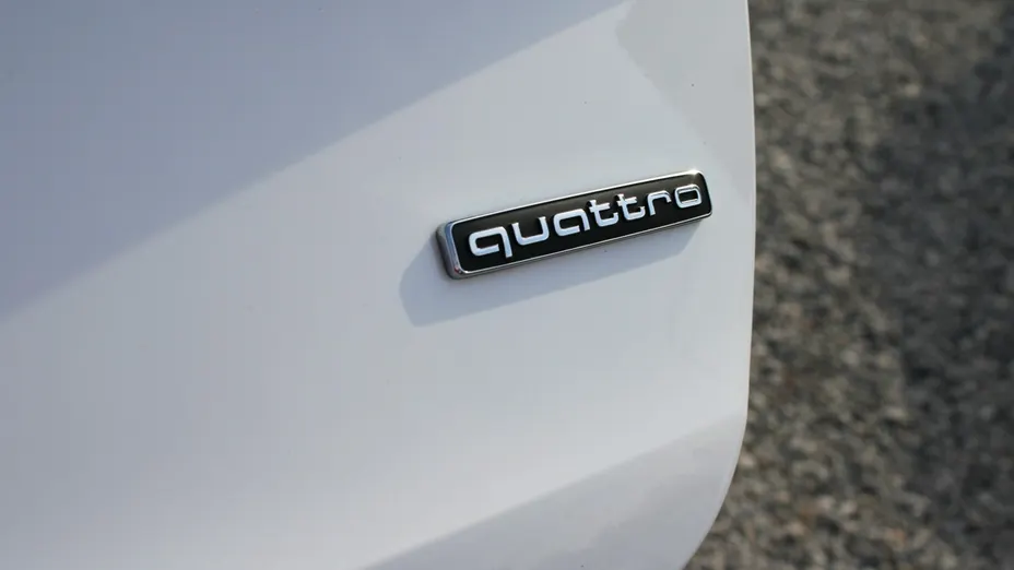 AUDI A4 -