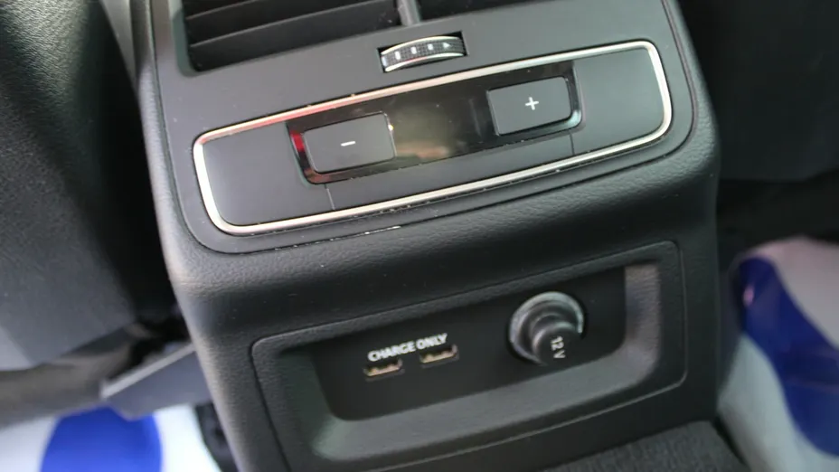 AUDI A4 -