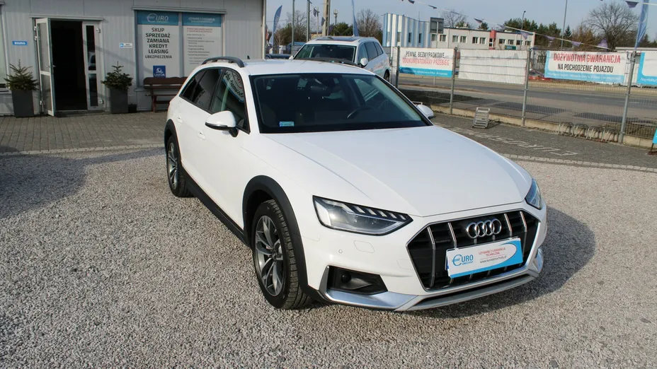 AUDI A4 -