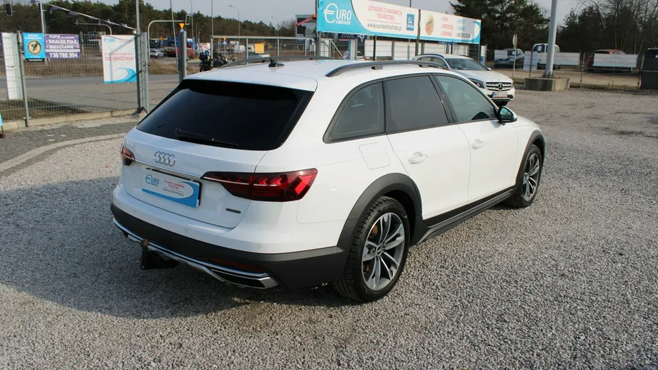 AUDI A4 -