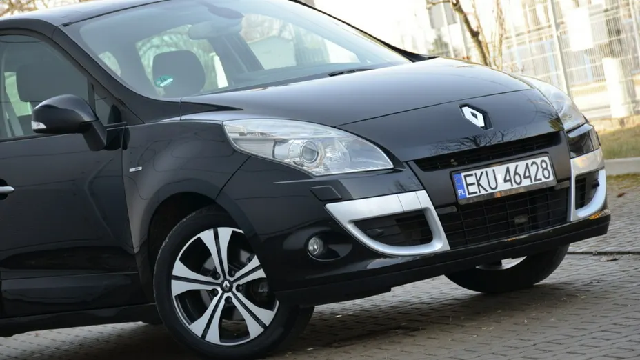 RENAULT Scenic -