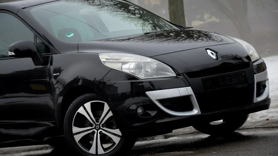 RENAULT Scenic -