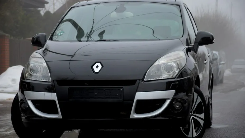 RENAULT Scenic -