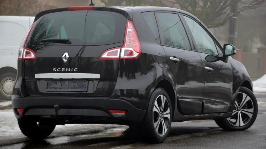 RENAULT Scenic -