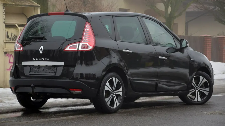 RENAULT Scenic -