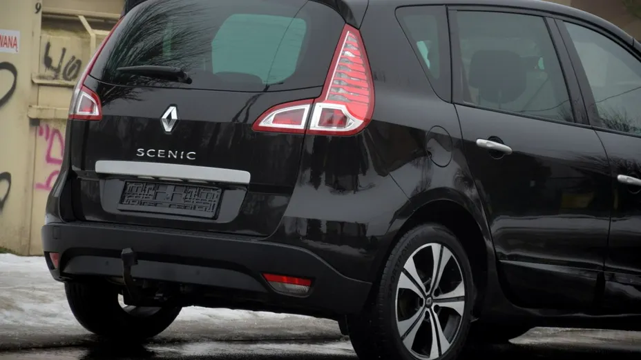 RENAULT Scenic -