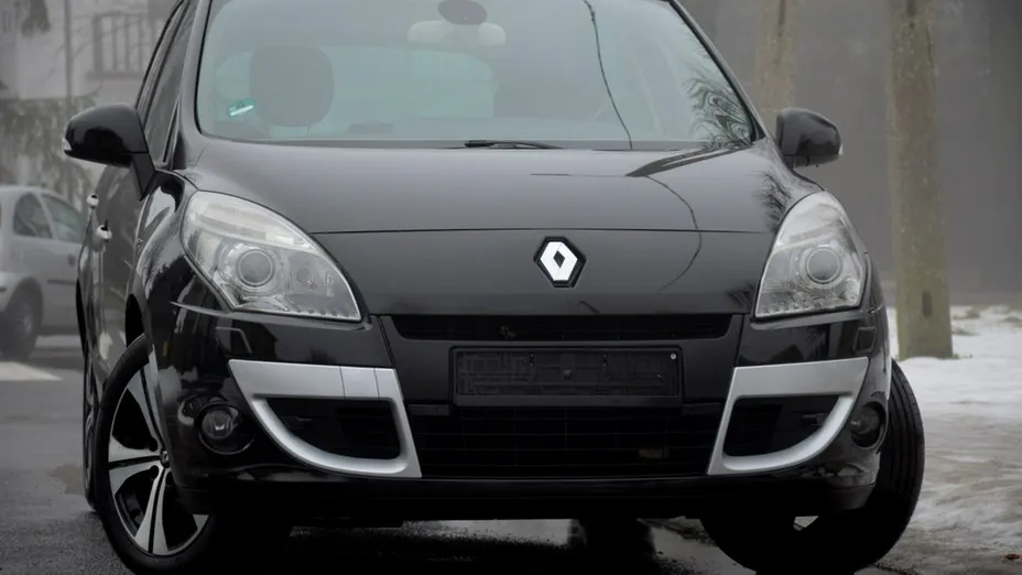 RENAULT Scenic -