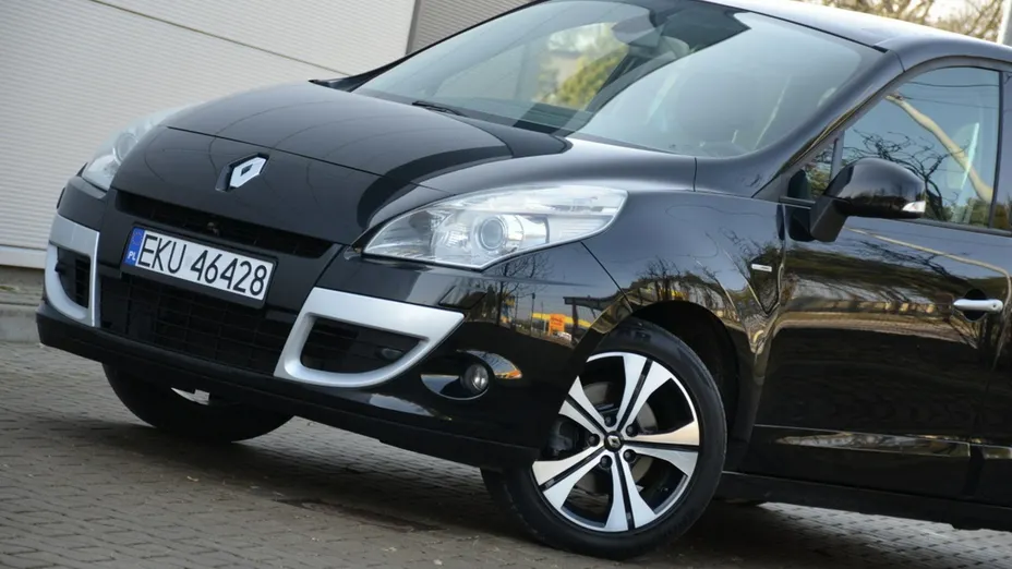 RENAULT Scenic -