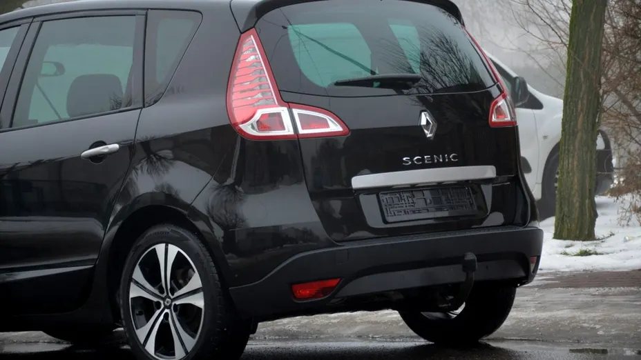 RENAULT Scenic -