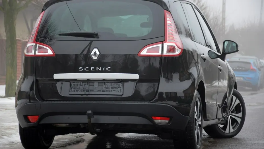 RENAULT Scenic -