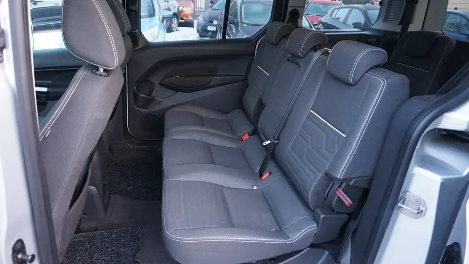 FORD Tourneo Connect -