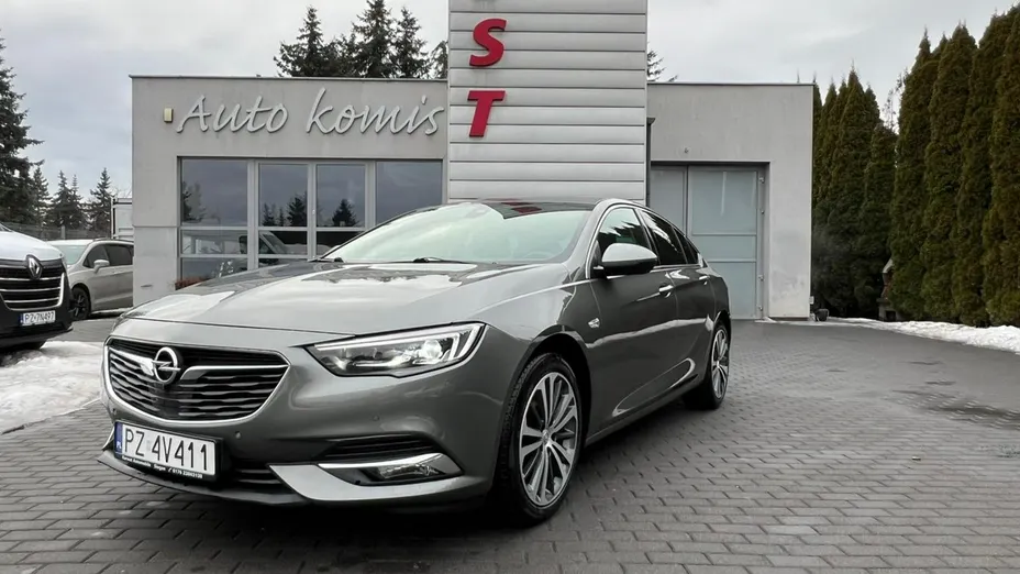 OPEL Insignia -