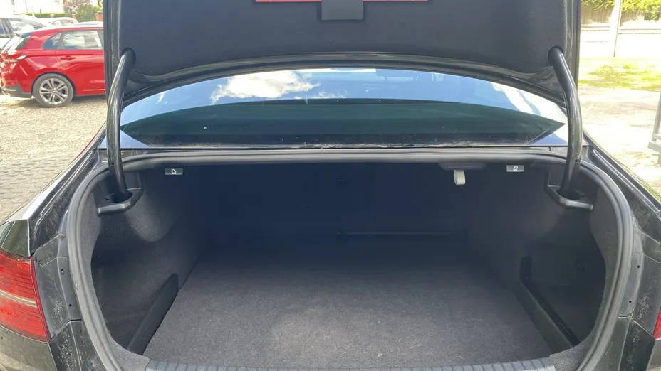 VOLKSWAGEN Passat -